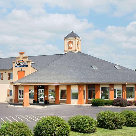 Baymont By Wyndham Pella Motel Exterior photo